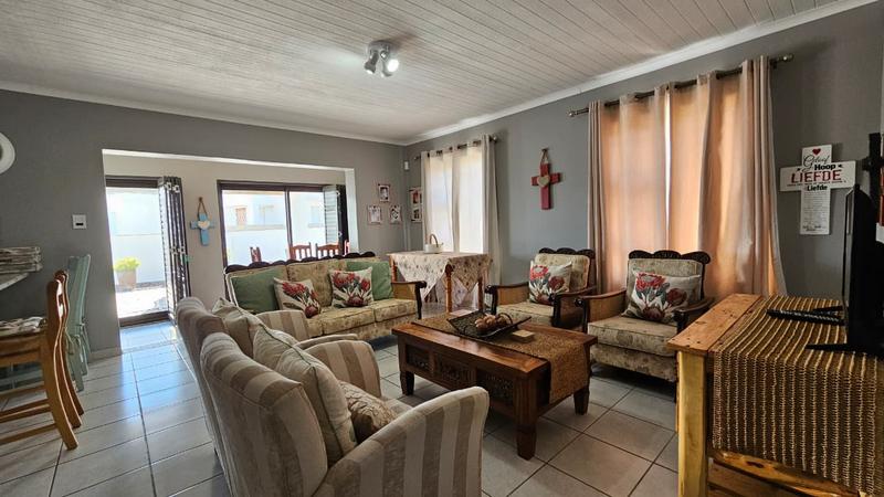 3 Bedroom Property for Sale in Britannia Bay Western Cape